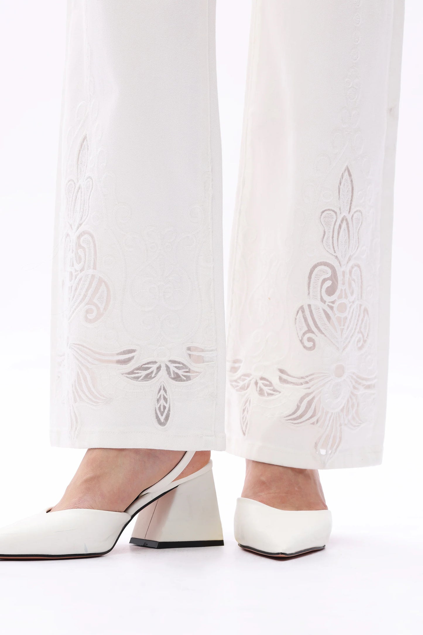 MID RISE STRAIGHT JEANS