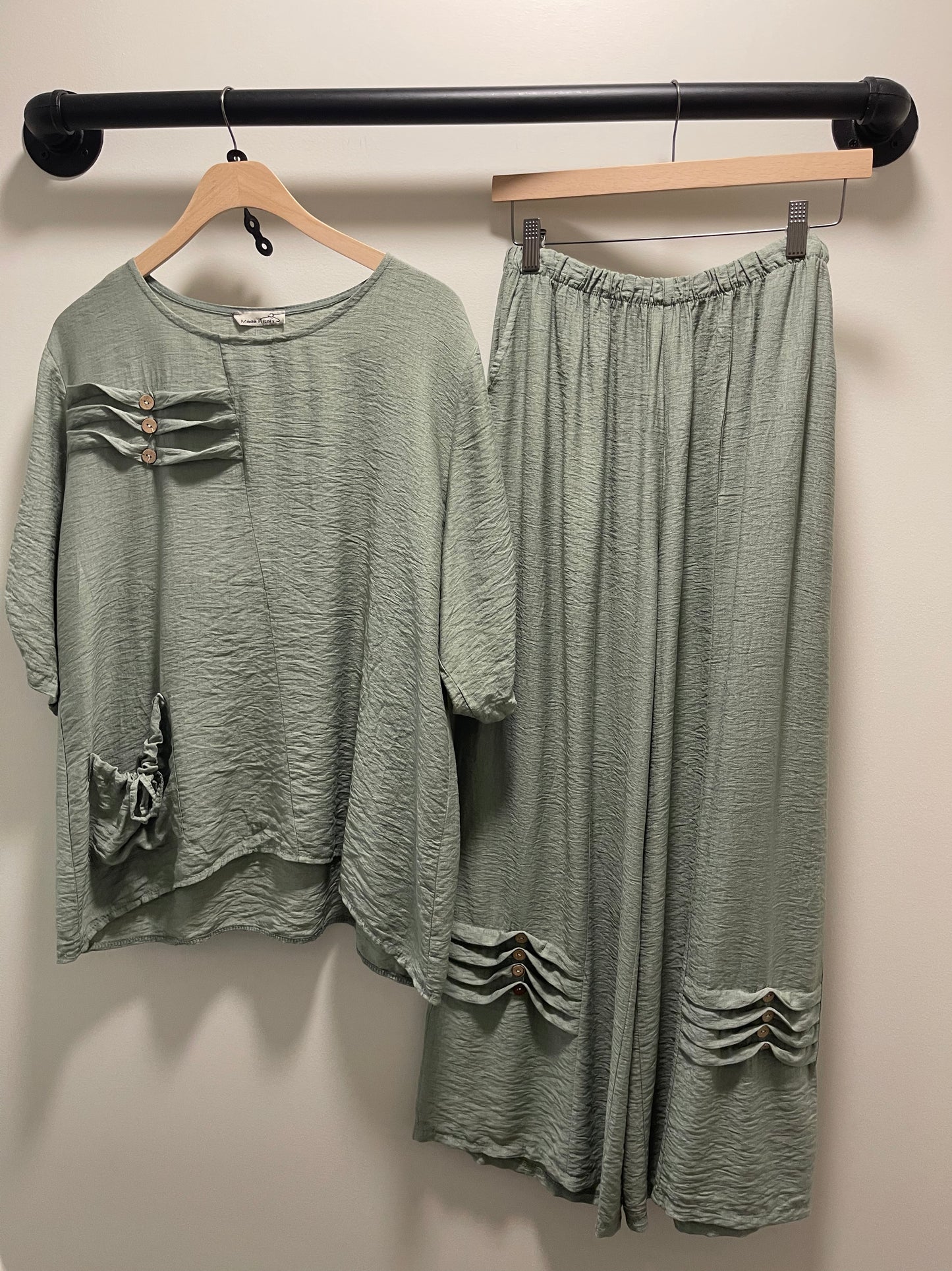 ALL THE PLEATS SET