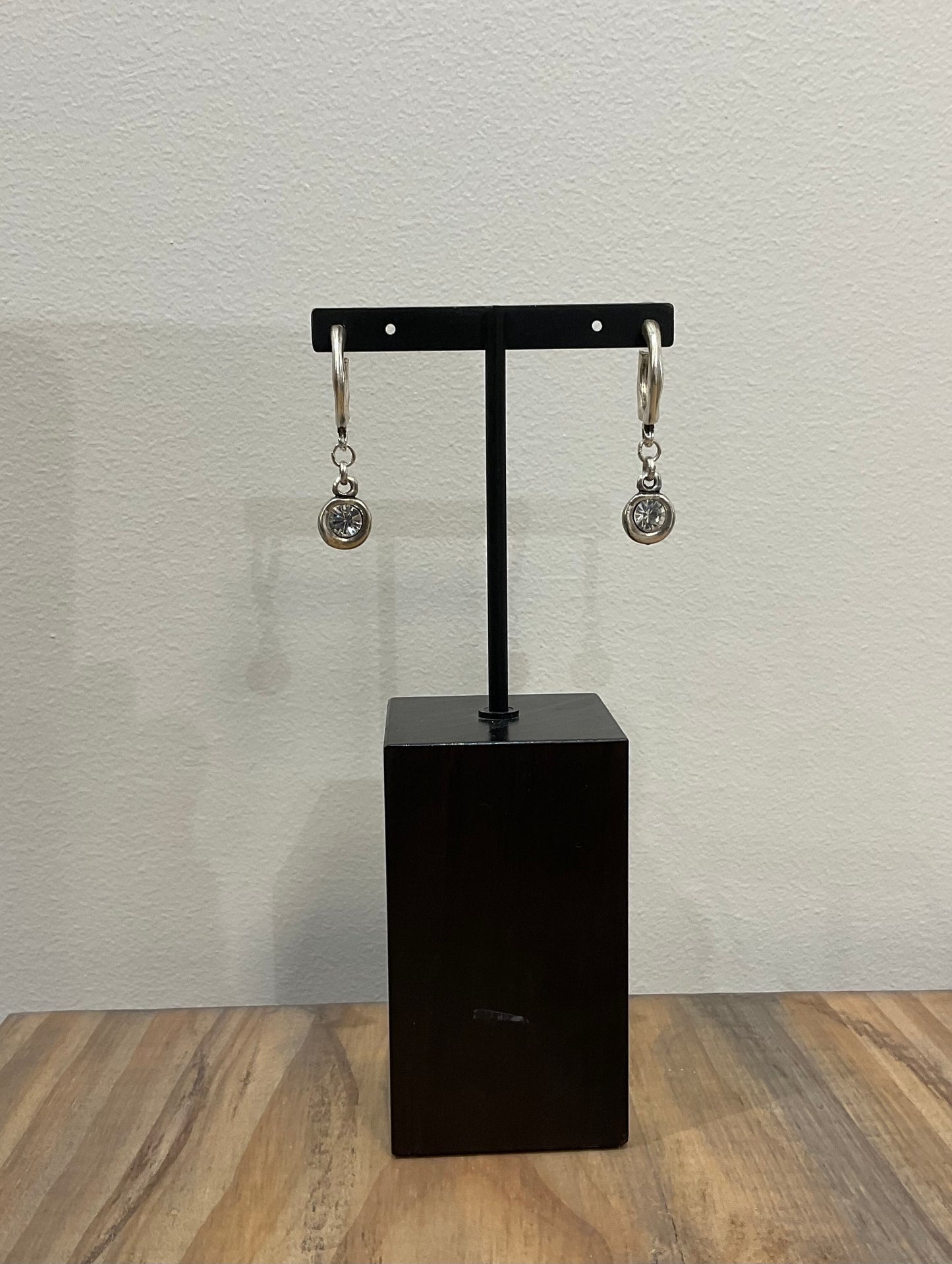 CHARM ON HOOP