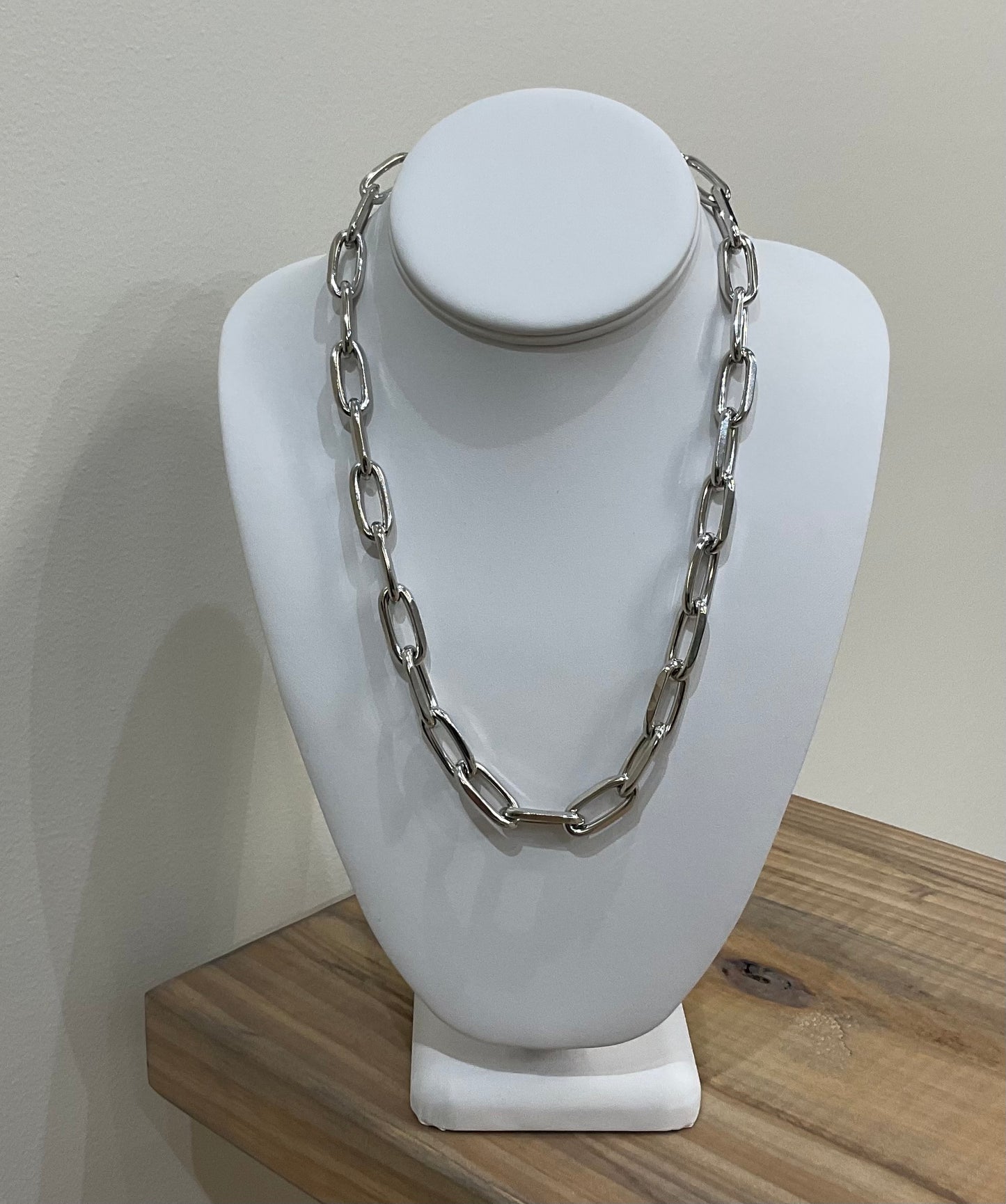 MEGA LINK NECKLACE
