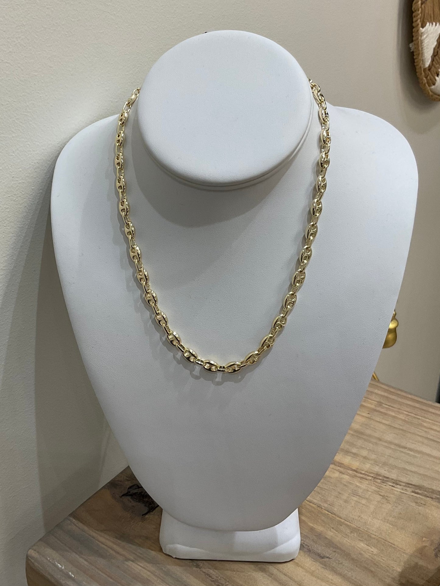 18" GUCCI LINK NECKLACE