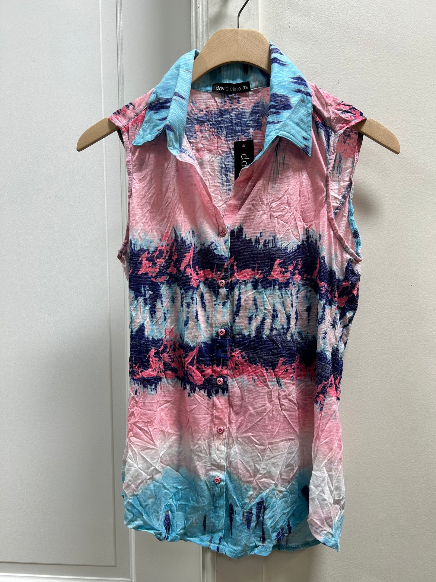 SNAP FRONT SLEEVELESS TOP