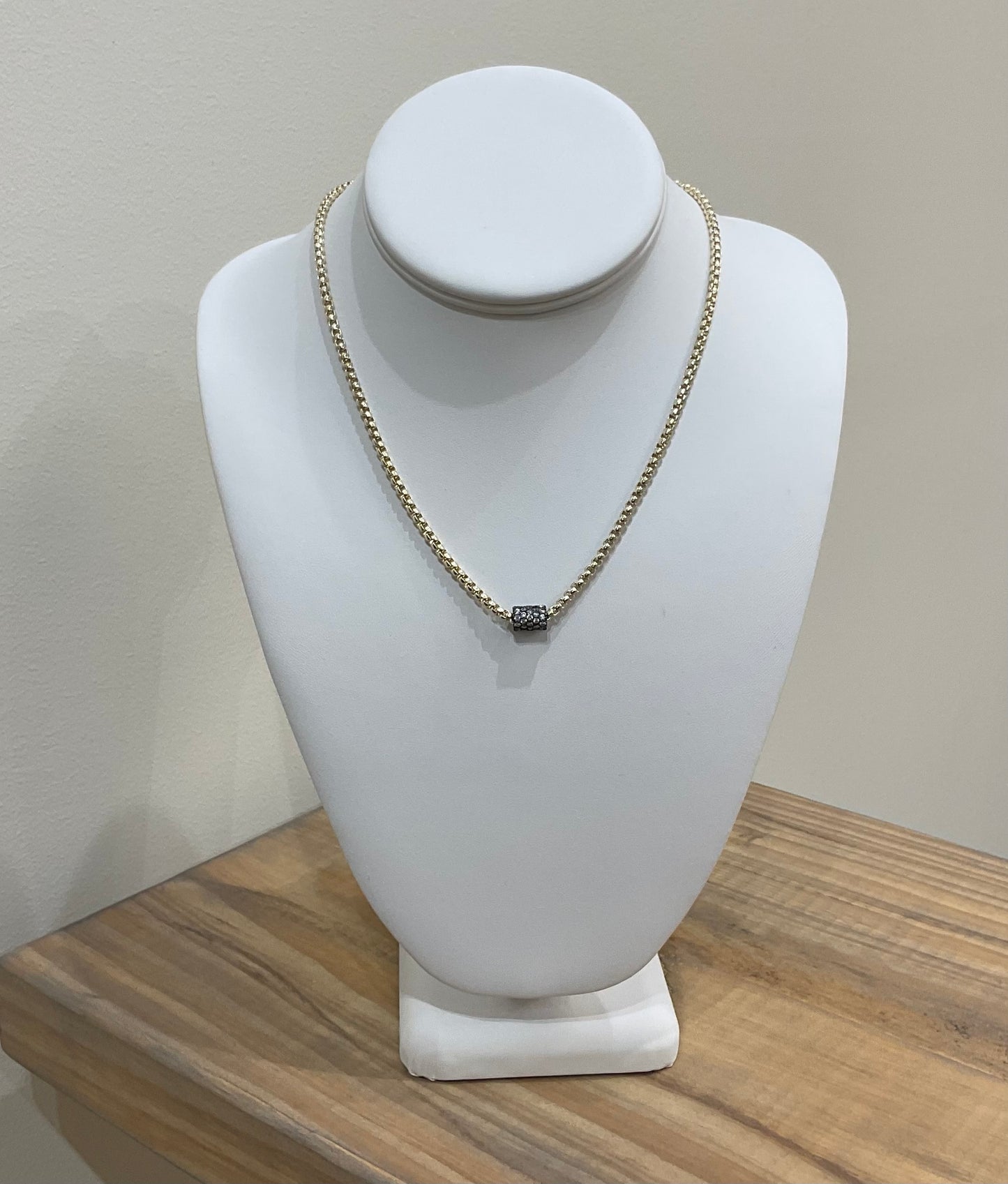 PAVE HEMATITE PILL NECKLACE