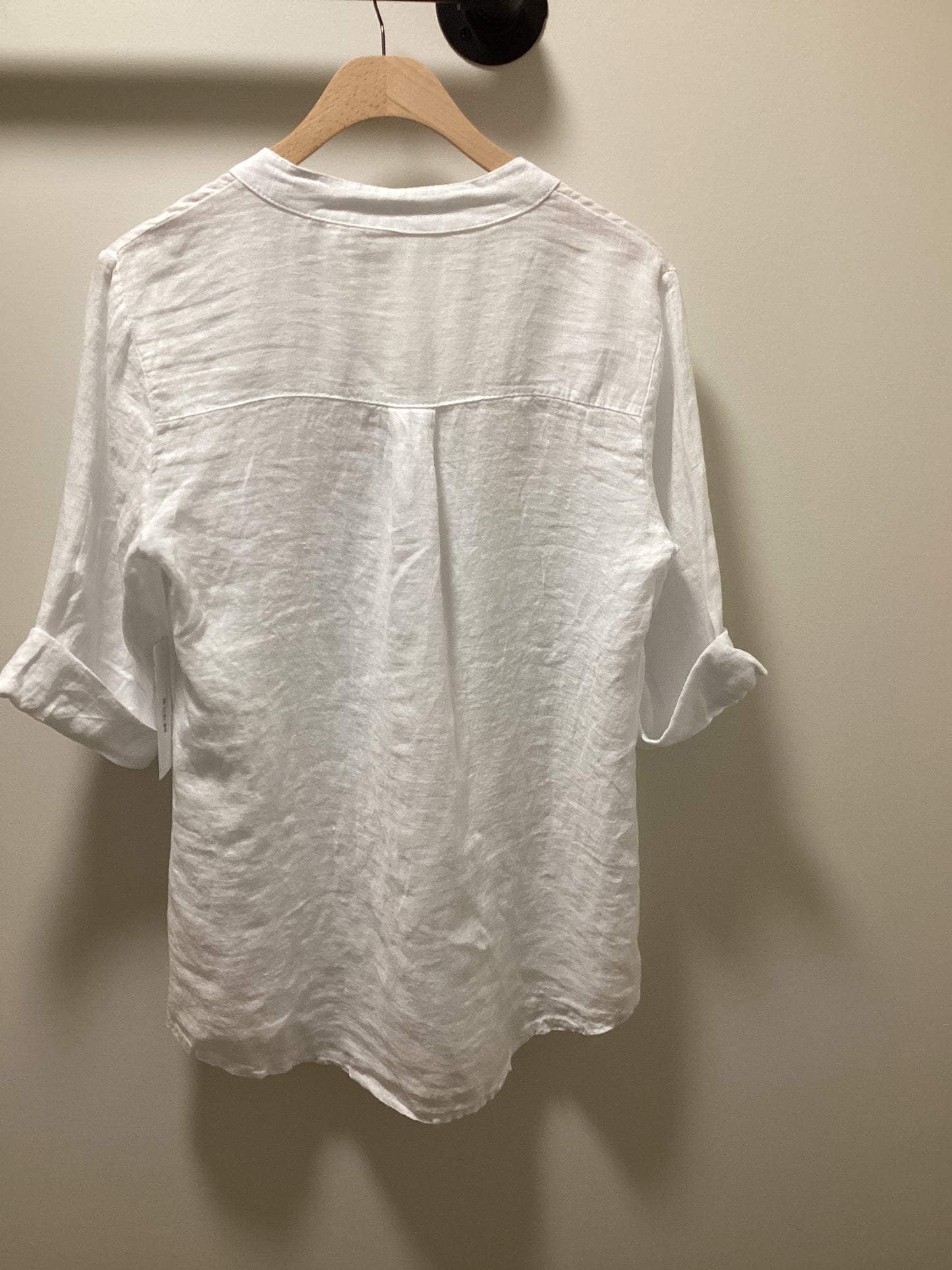 2 BUTTON LINEN BLOUSE