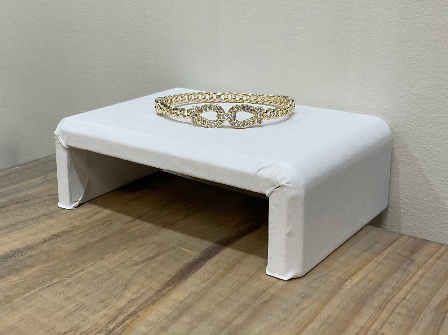 CZ PAVE HORSEBIT BANGLE