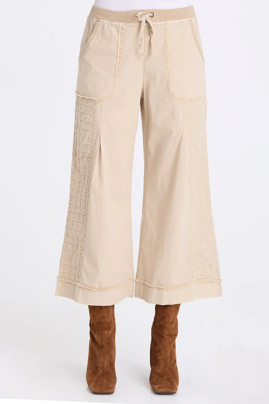 NICOLENE CROP PANT