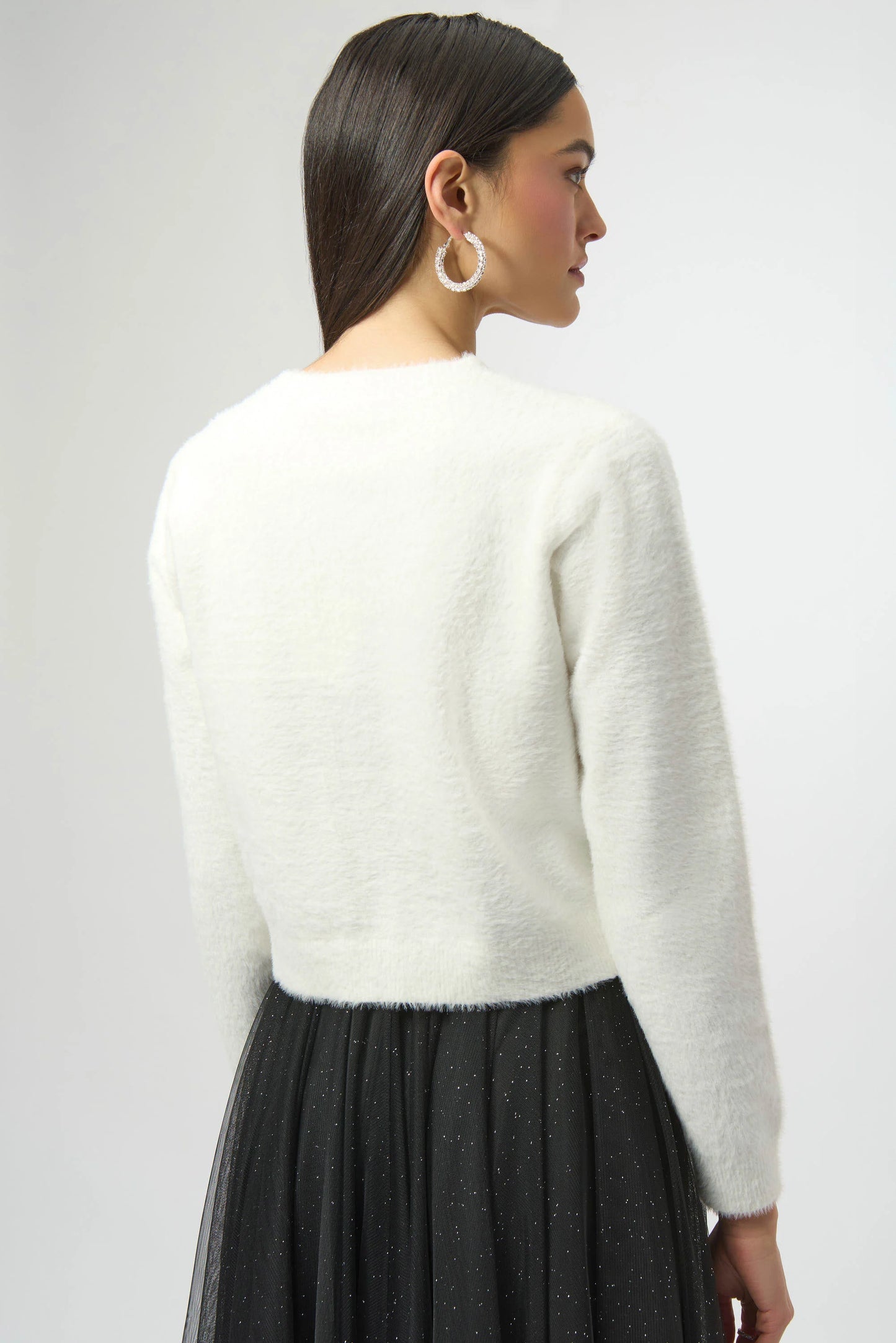 FEATHER YARN CARDIGAN W/ RHINESTONE BOW