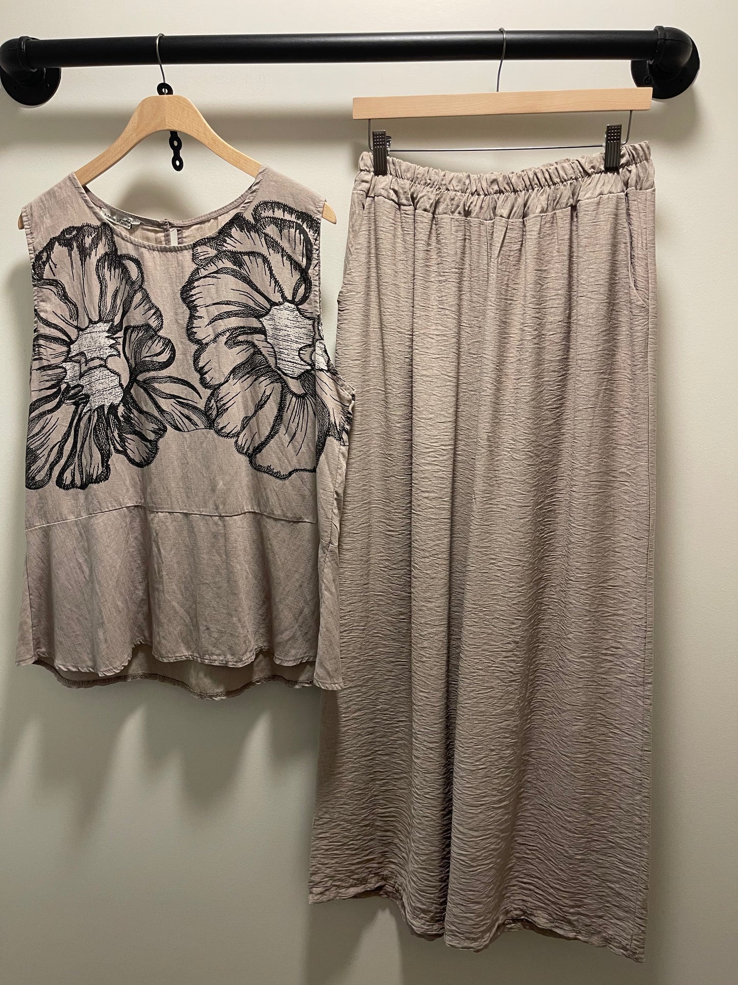 HIBISCUSPRINT TANK PANT SET