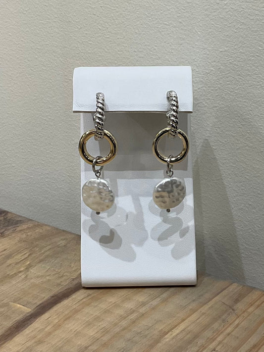 2TONE DANGLING DISC PEARL EARRINGS