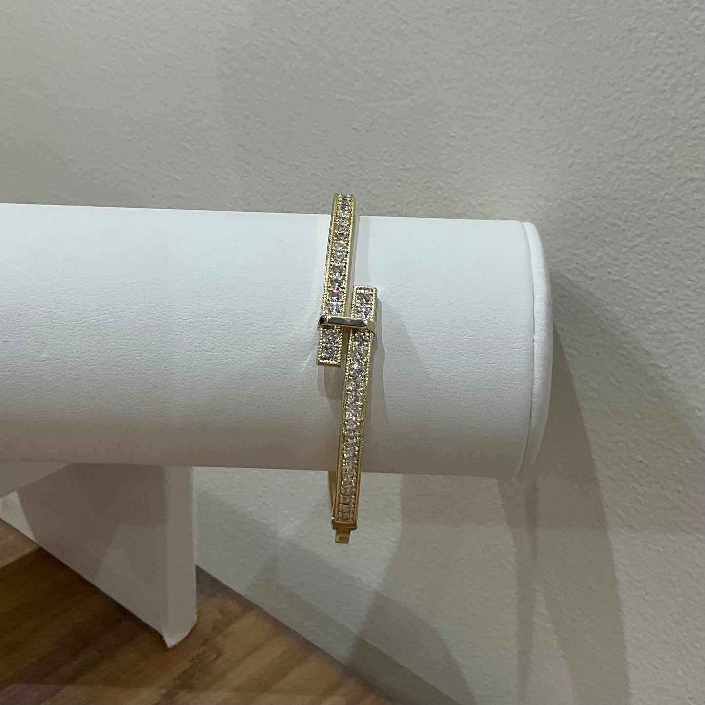 CZ H BELT BANGLE