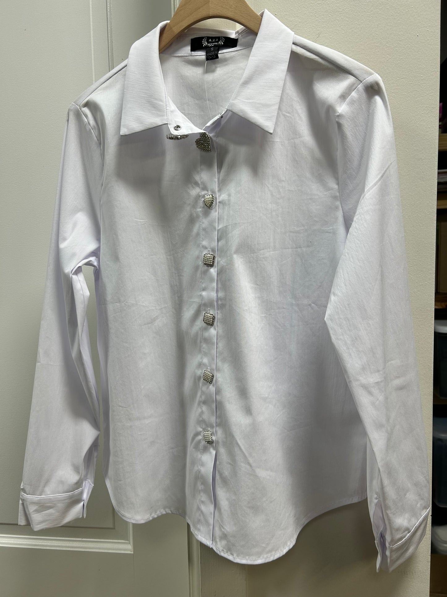 LUCIA HEART BUTTON TOP