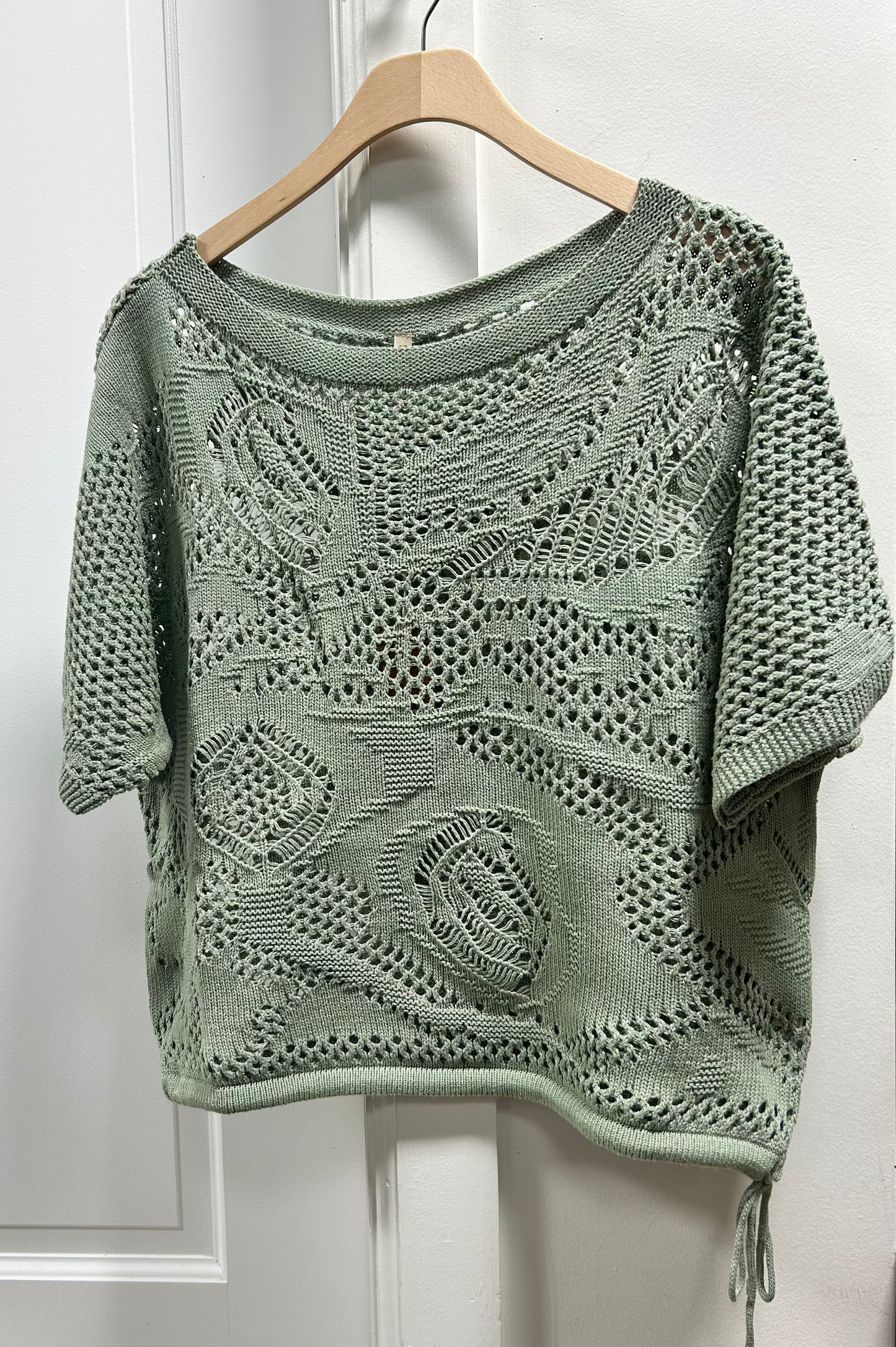 MACON PULLOVER TOP