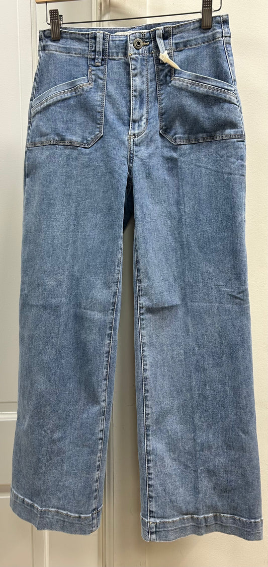 PATCH POCKET JEANS