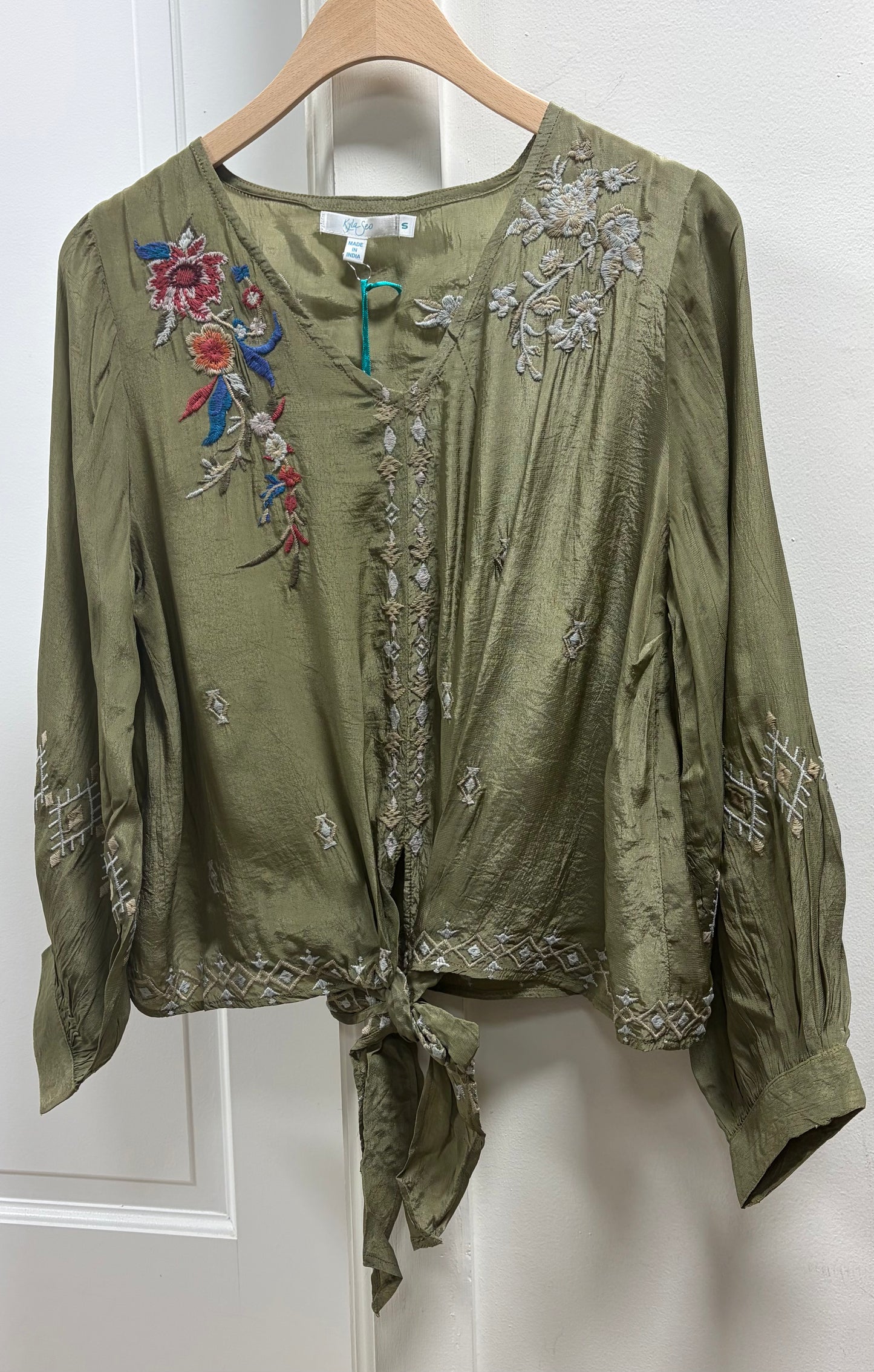 EMBROIDERED TIE FRONT TOP