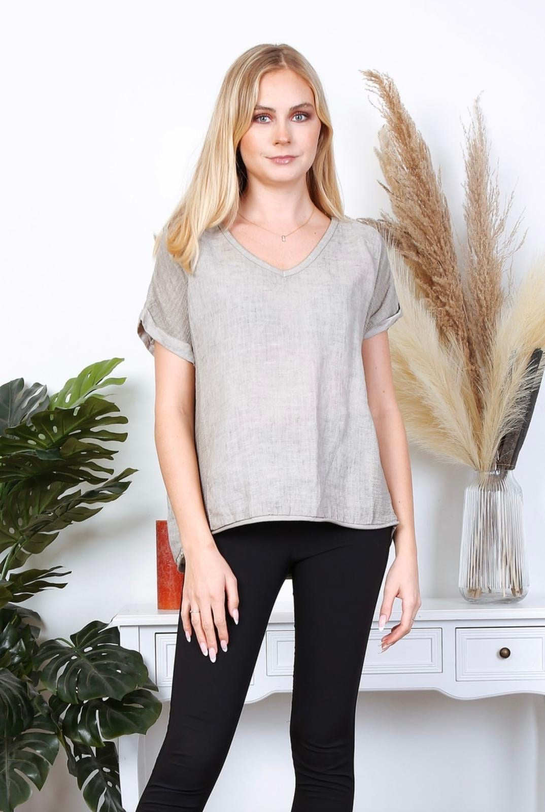RELAXED VNECK LINEN TOP
