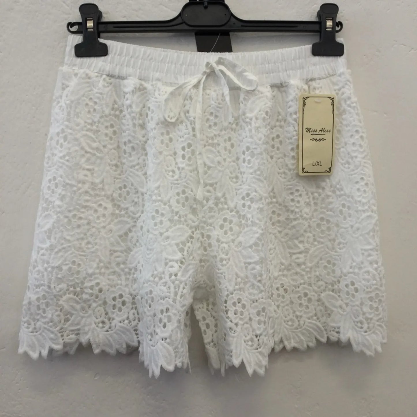 LACE SHORTS