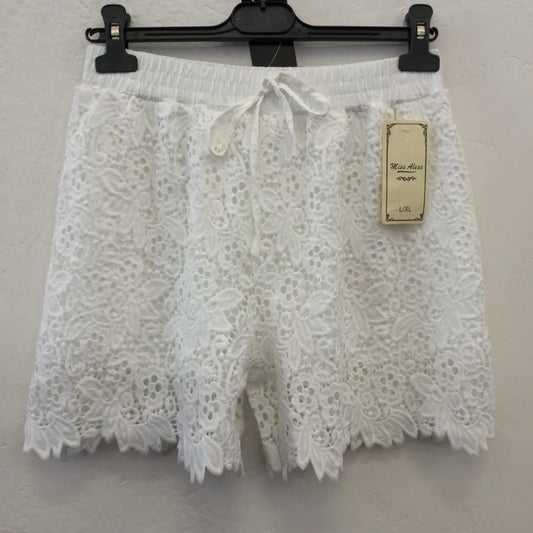 LACE SHORTS
