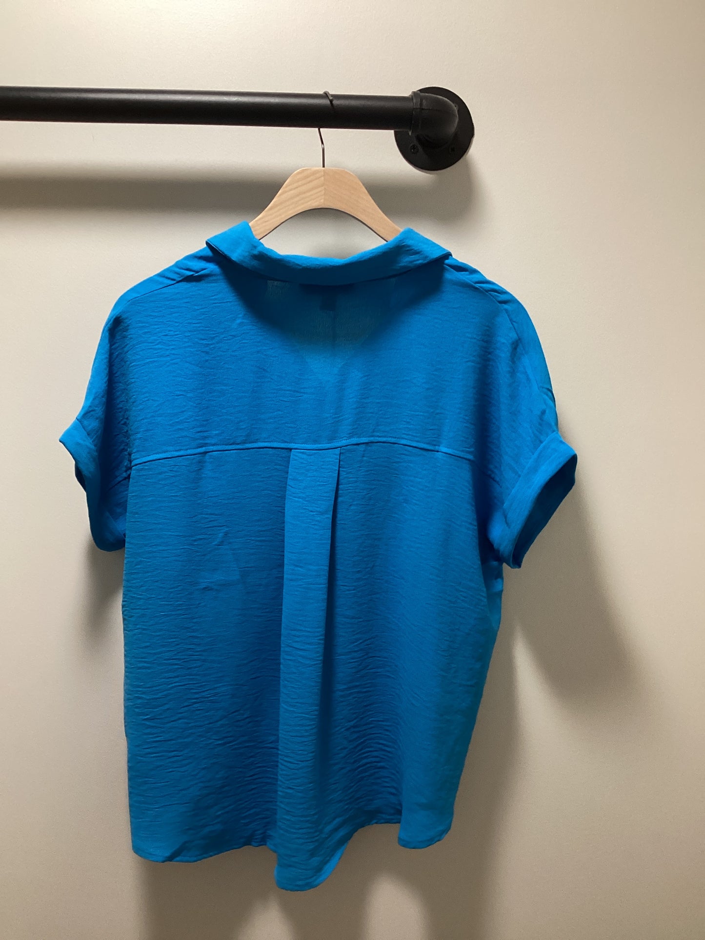 DROP SHOULDER COLLARED TOP