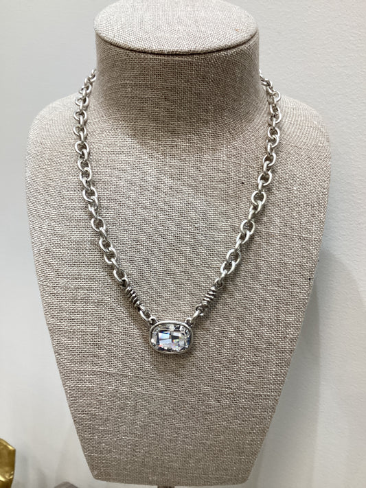 CECILIA CRYSTAL NECKLACE