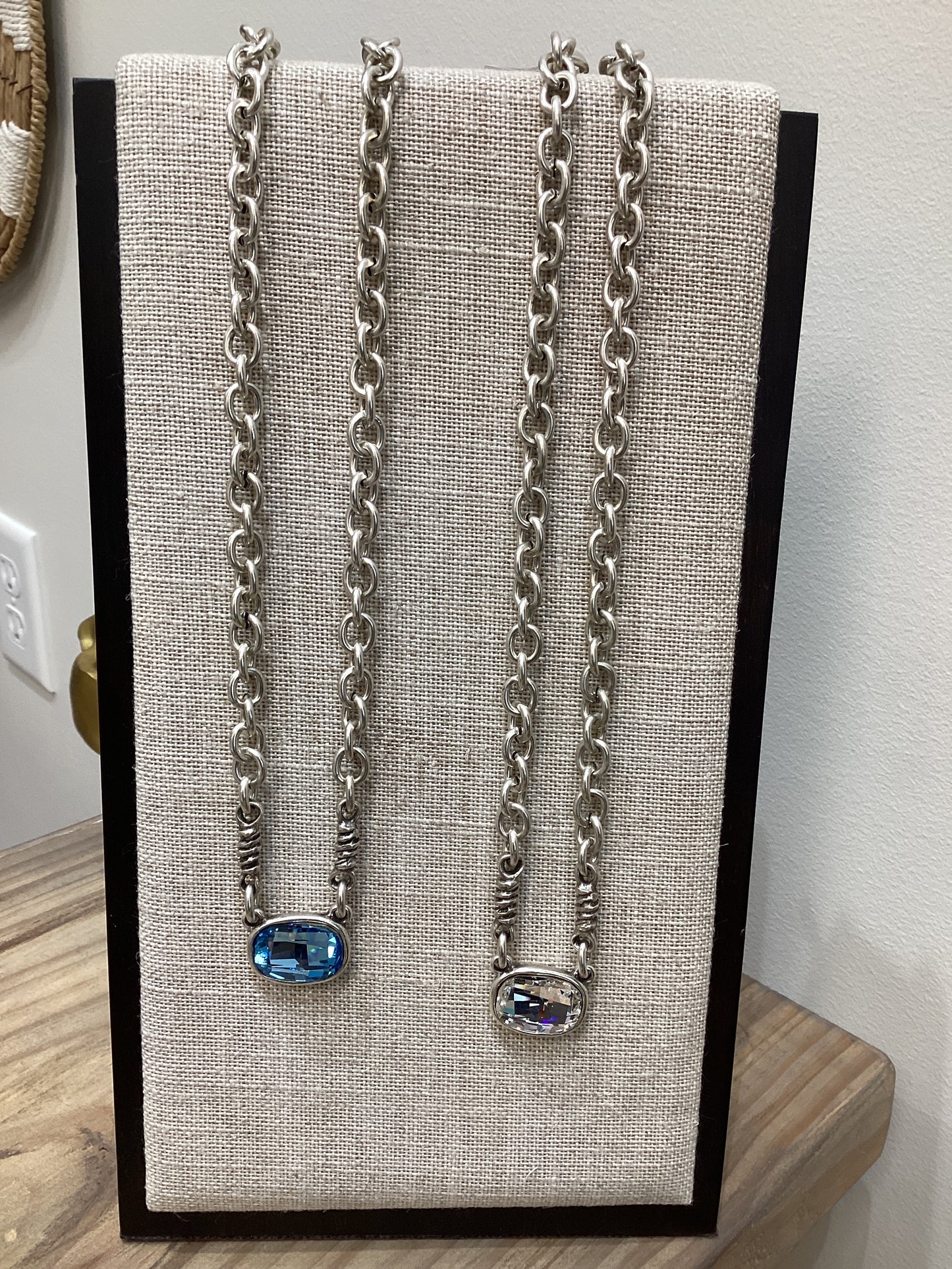 CECILIA CRYSTAL NECKLACE