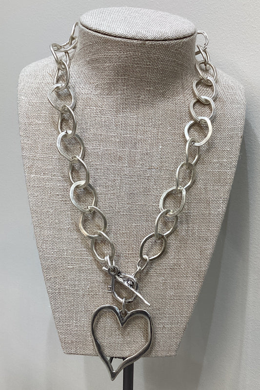 HEART TOGGLE NECKLACE