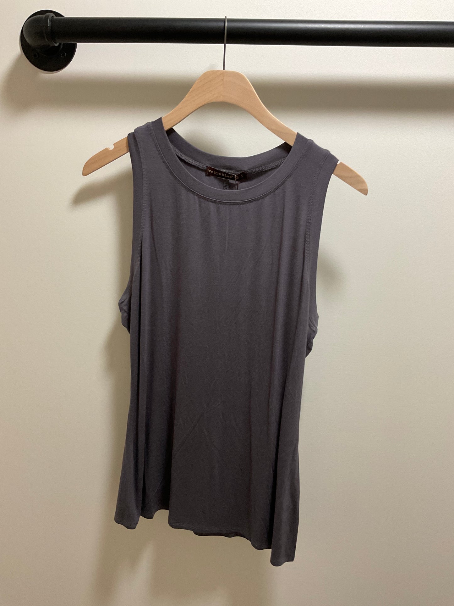 ESSENCE TANK TOP