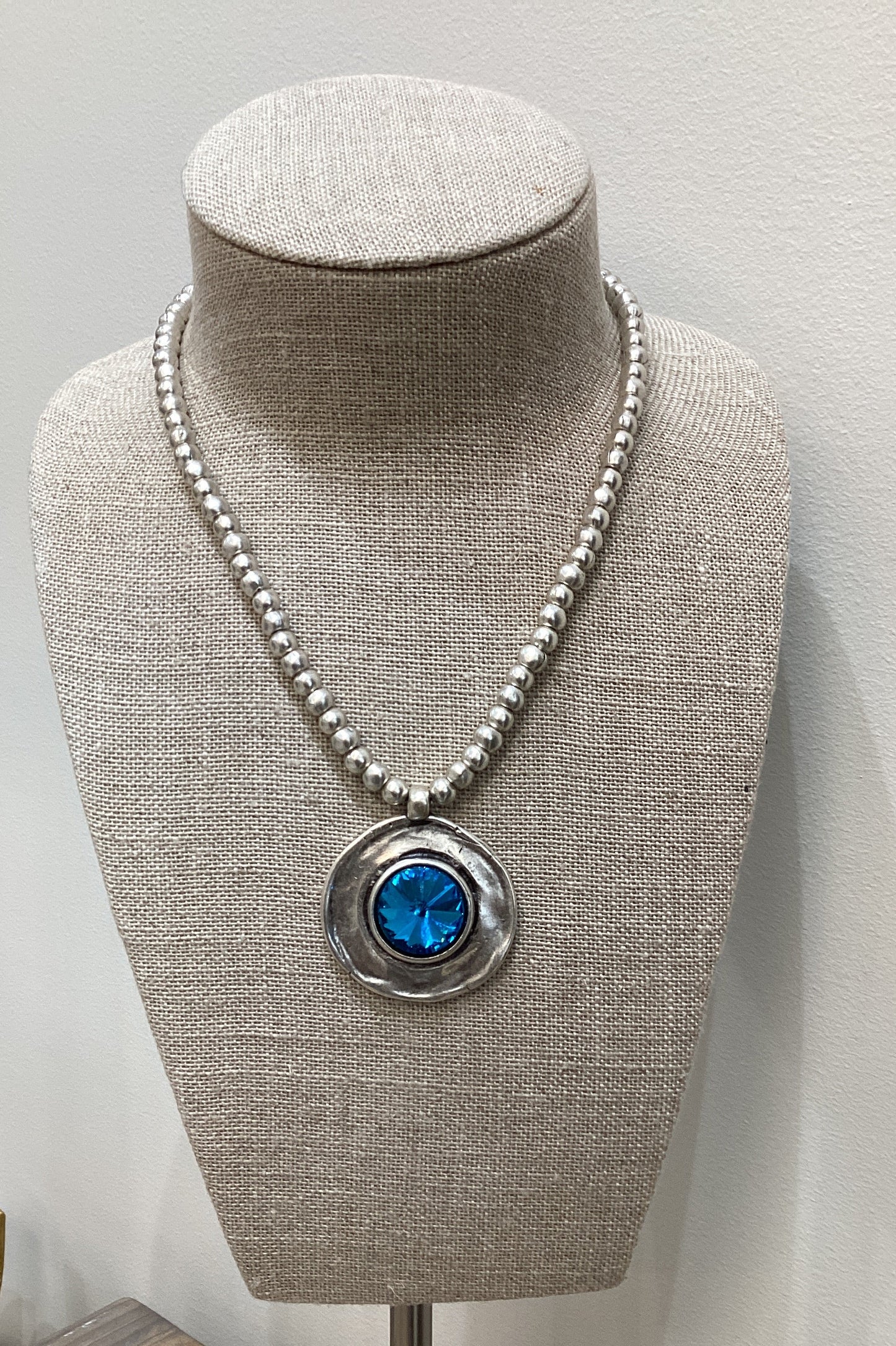 SILVER DOLLAR CRYSTAL NECKLACE