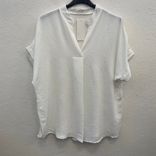 SHORT SLEEVE VNECK AIRFLOW TOP